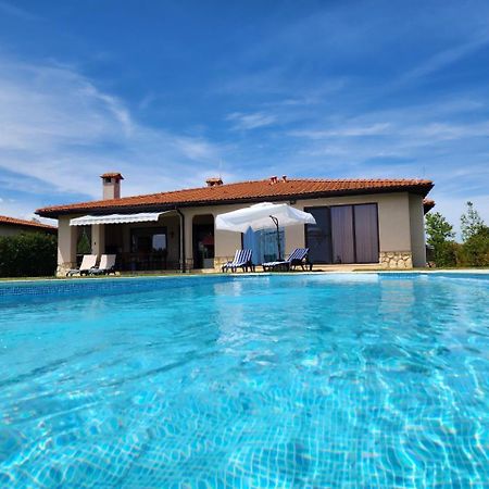 Private Villa 102 With Heated Pool In Blacksearama 巴尔奇克 外观 照片