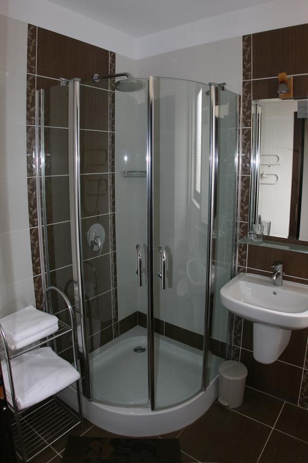 Private Villa 102 With Heated Pool In Blacksearama 巴尔奇克 外观 照片