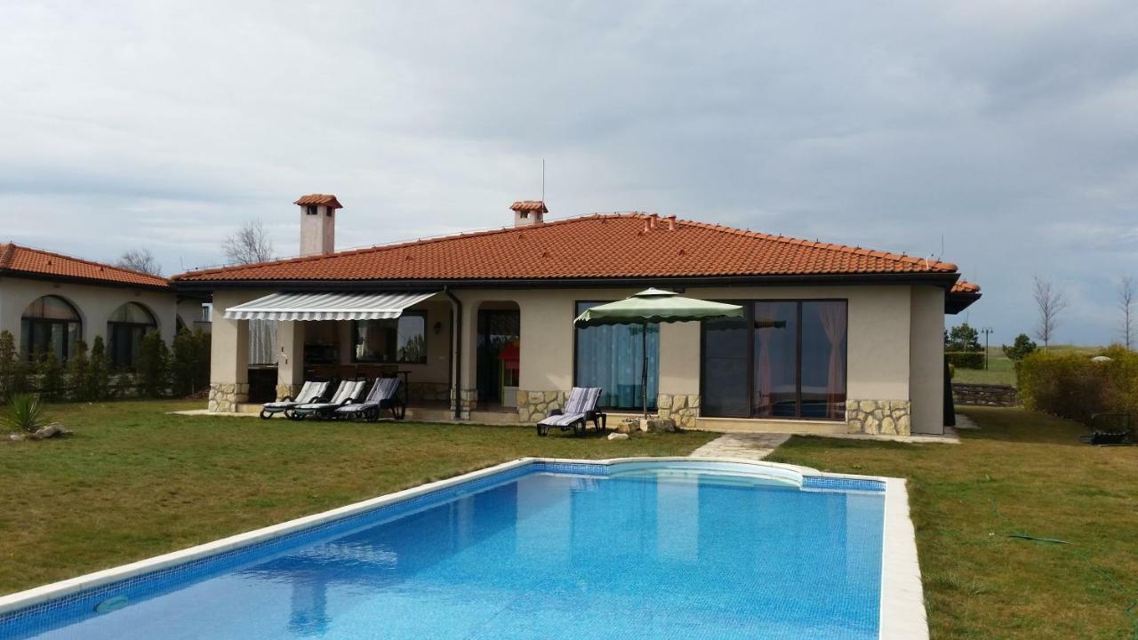 Private Villa 102 With Heated Pool In Blacksearama 巴尔奇克 外观 照片